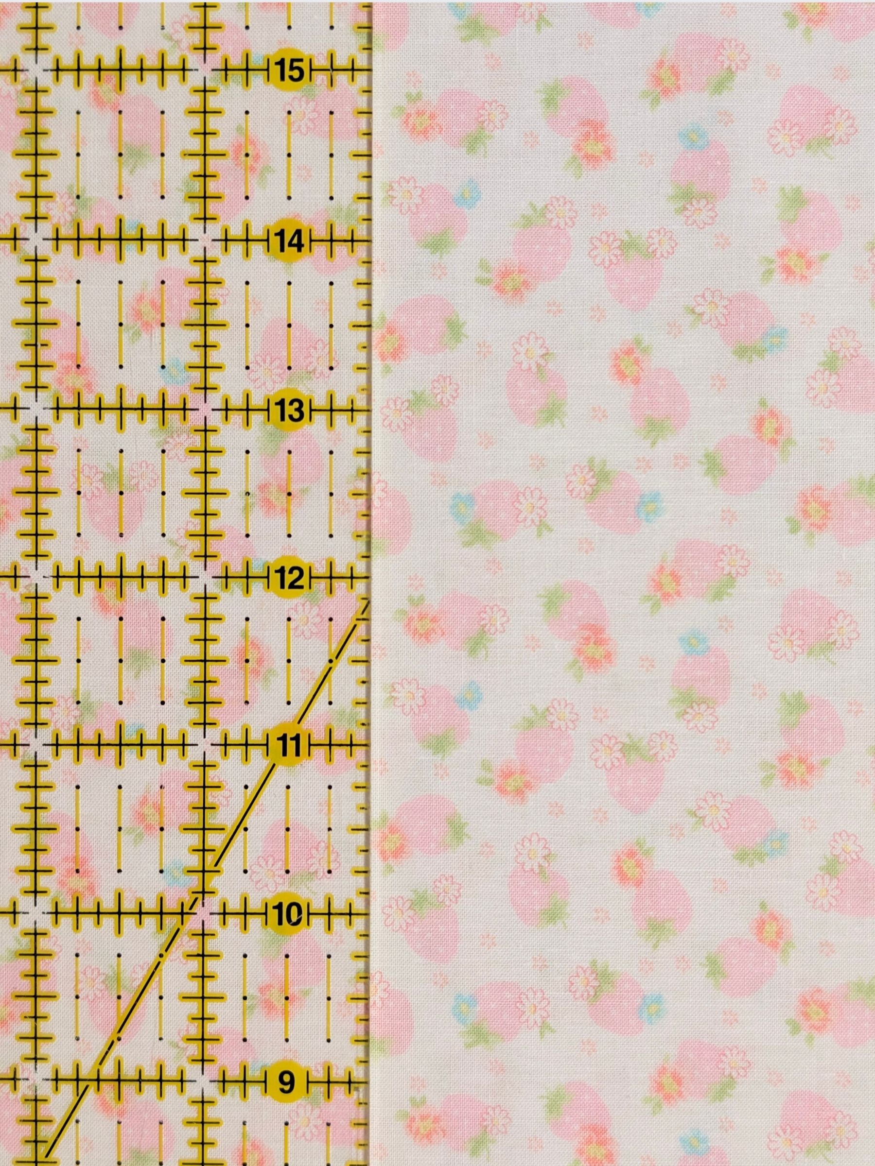 Yuwa - Soft Sweet Strawberries Cotton Sheeting Fabric - Pink