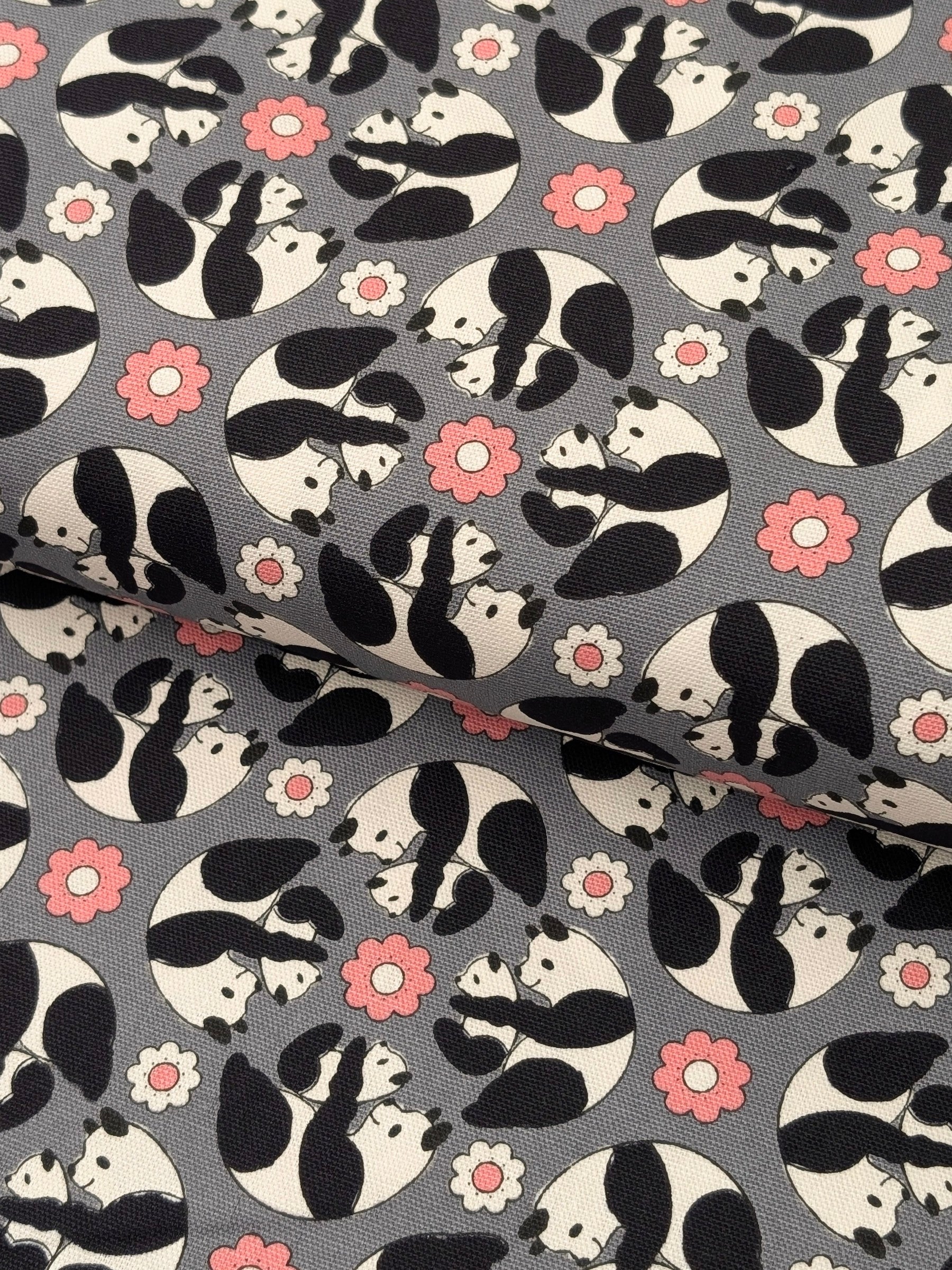 Yuwa - Kaleidoscope Pandas Oxford Cotton Fabric - Gray