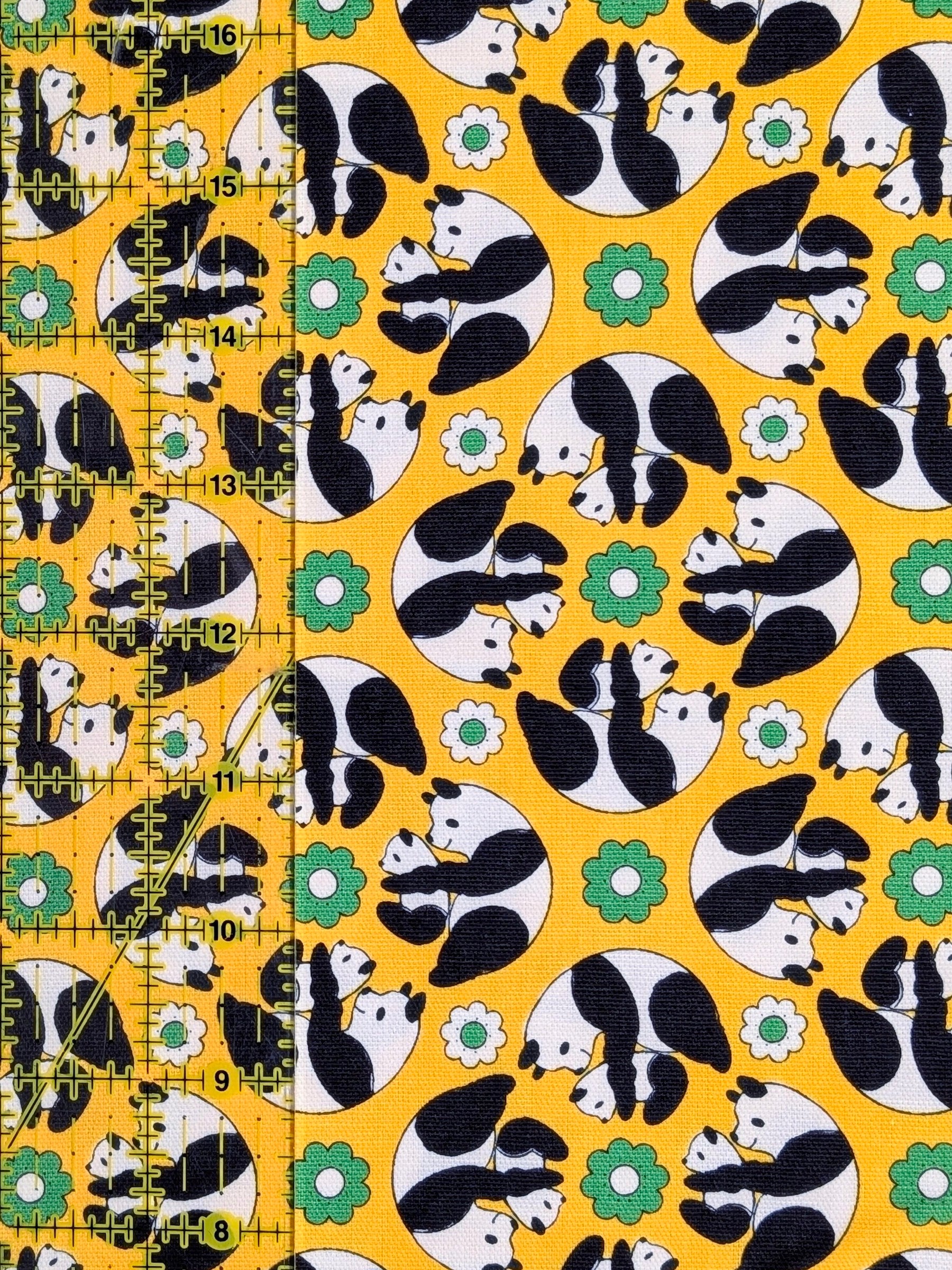 Yuwa - Kaleidoscope Pandas Oxford Cotton Fabric - Yellow