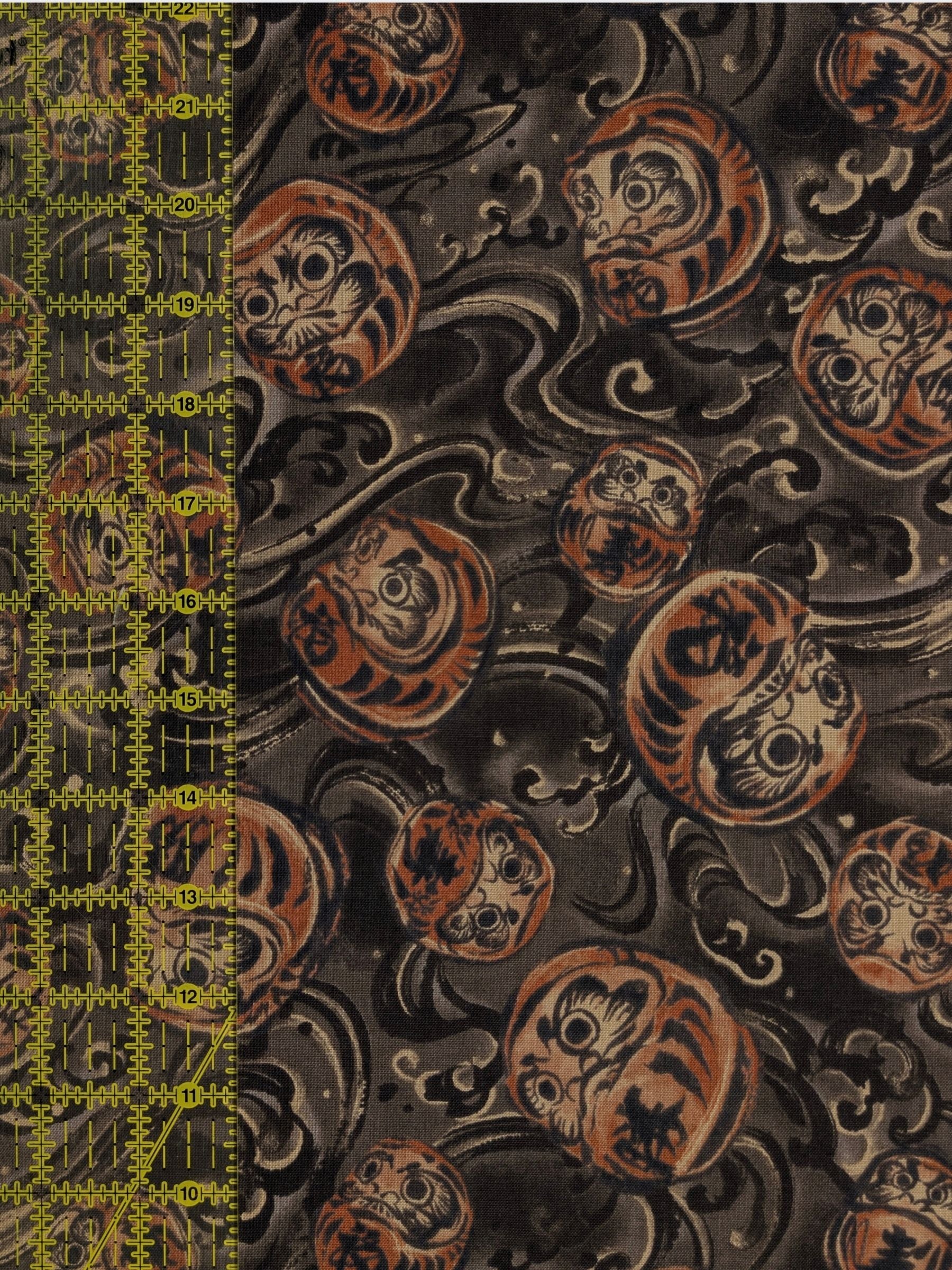 QuiltGate - Brushed Daruma & Waves Cotton Sheeting Fabric - Gray