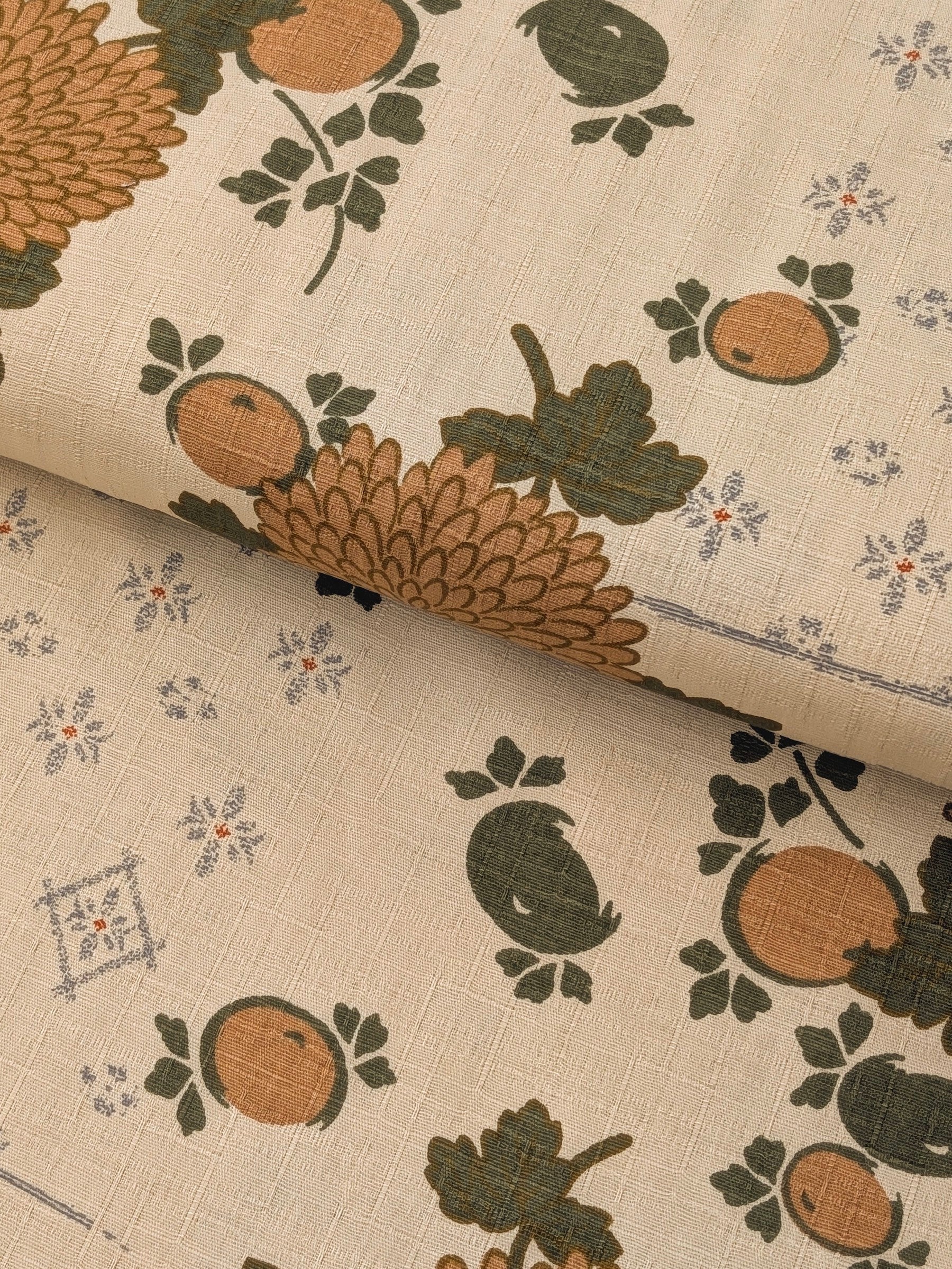 Kobayashi - Chrysanthemums & Patterned Kasumi Cotton Dobby Fabric - Beige