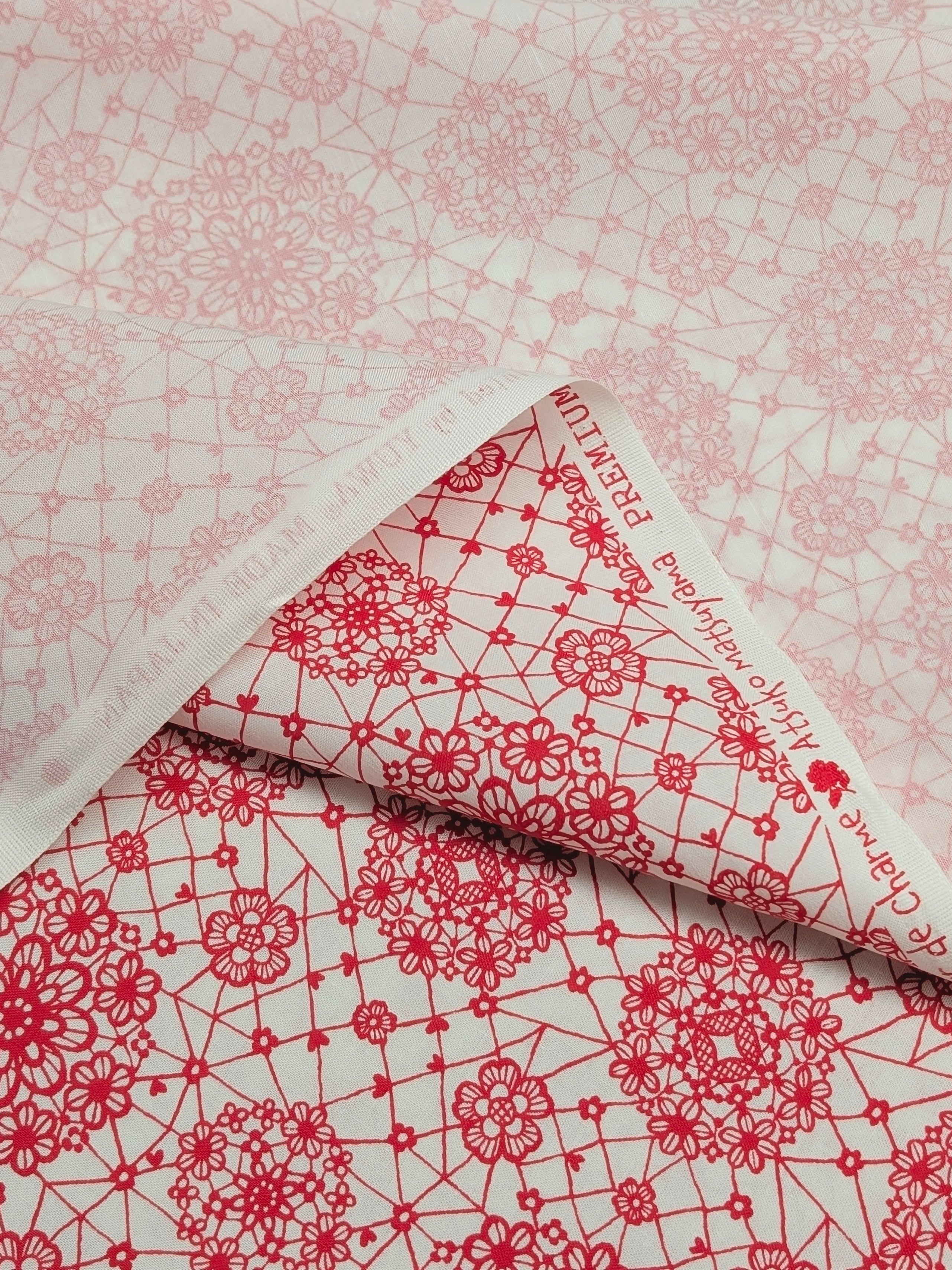 Yuwa - Floral Lace Print Cotton Sheeting Fabric - Red