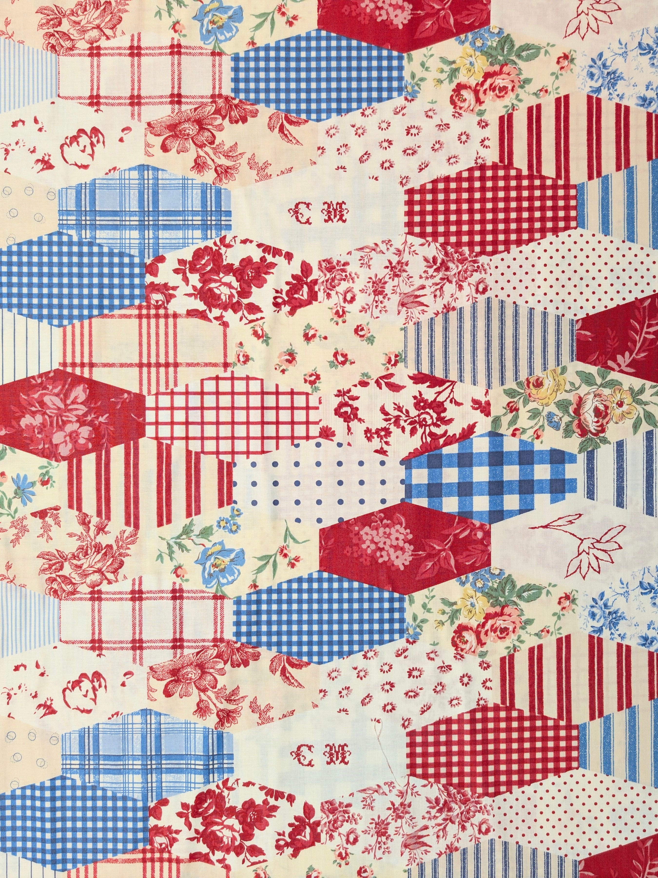 Yuwa - Patchwork Quilt Printed Cotton Sheeting Fabric - Red, White & Blue