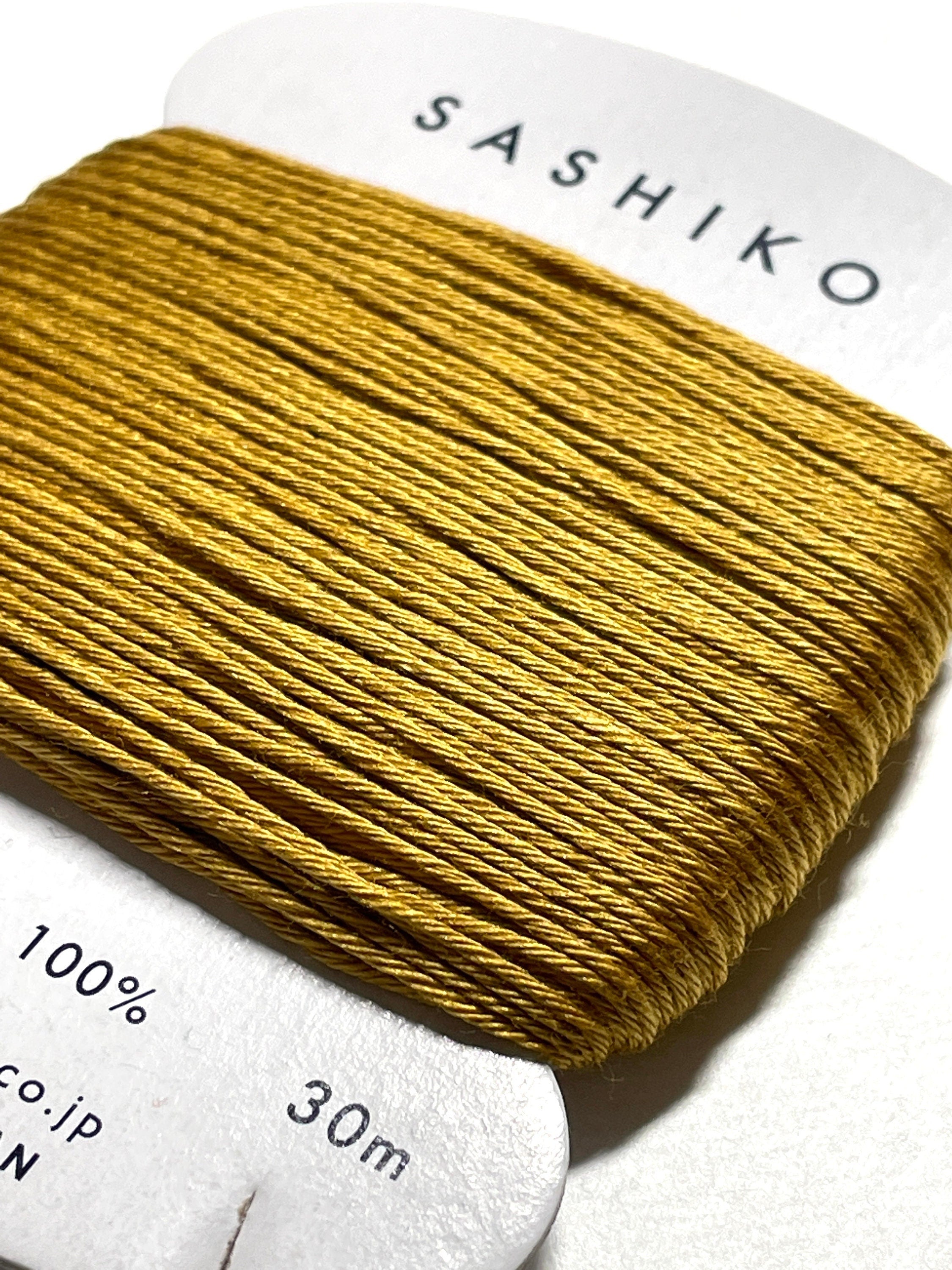 Daruma - Cotton Sashiko Thread 30m Card 20/6 - #220 Golden Tea