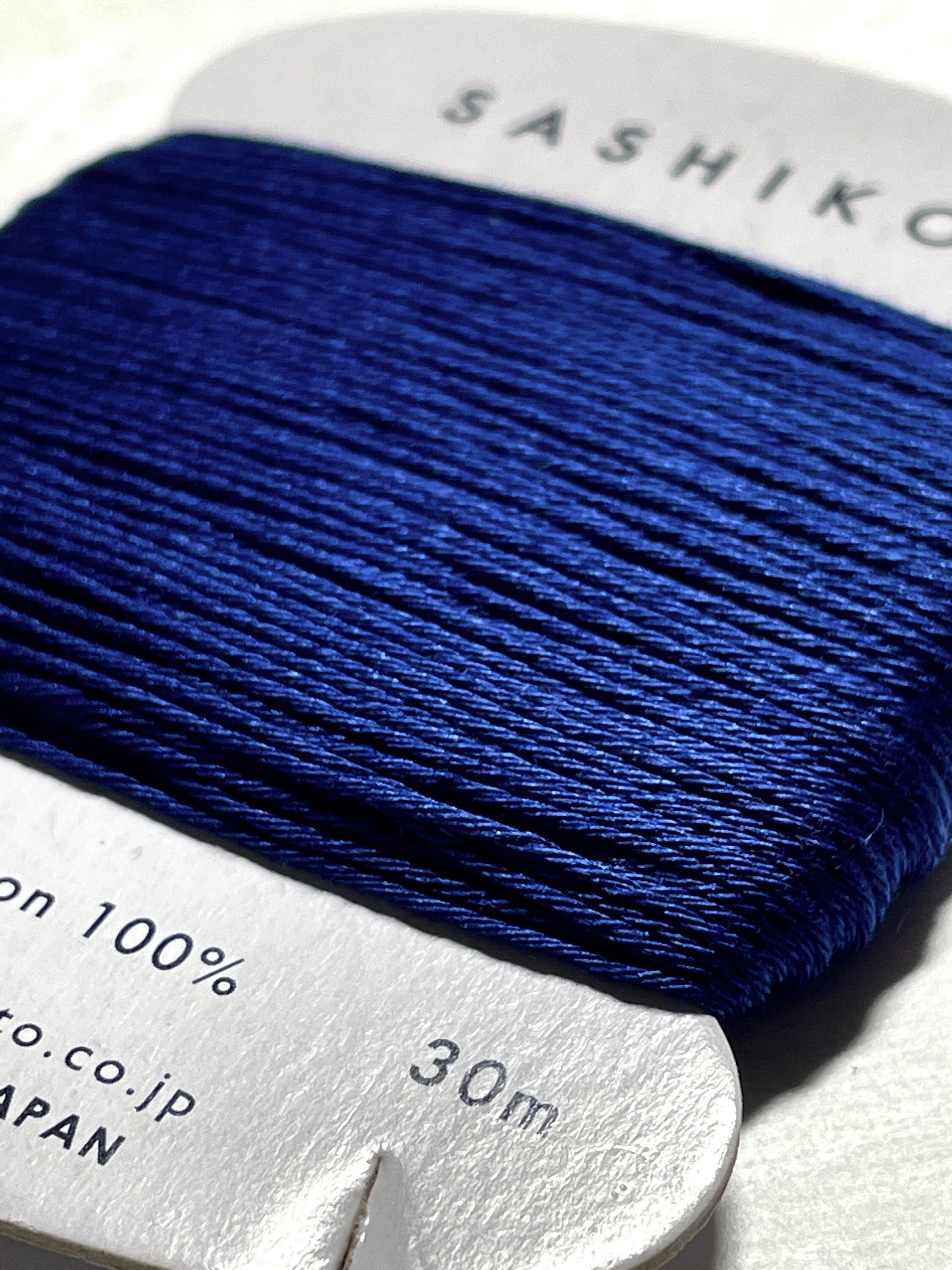 Daruma - Cotton Sashiko Thread 30m Card 20/6 - #215 Indigo Blue
