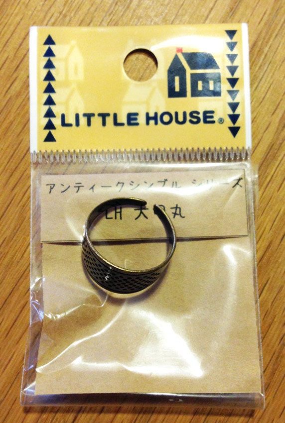Little House - Knuckle Ring Thimble
