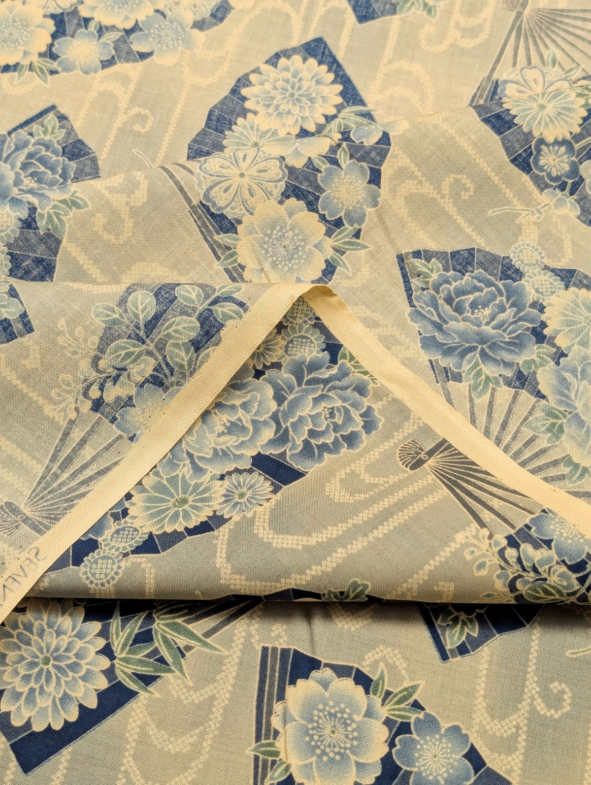 Sevenberry - Japanese Fans & Kasumi Cotton Shirting Fabric - Light Blue