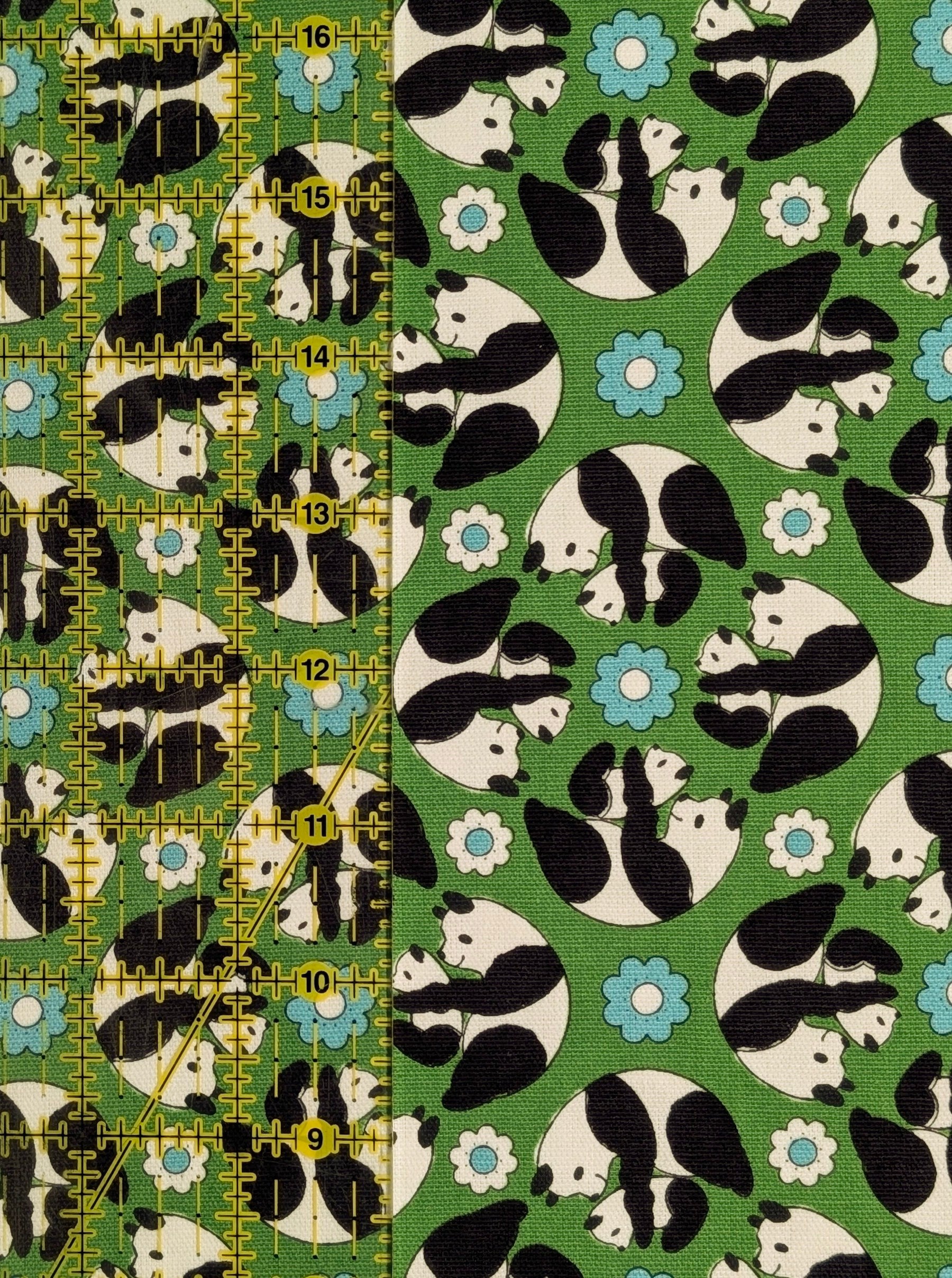 Yuwa - Kaleidoscope Pandas Oxford Cotton Fabric - Green