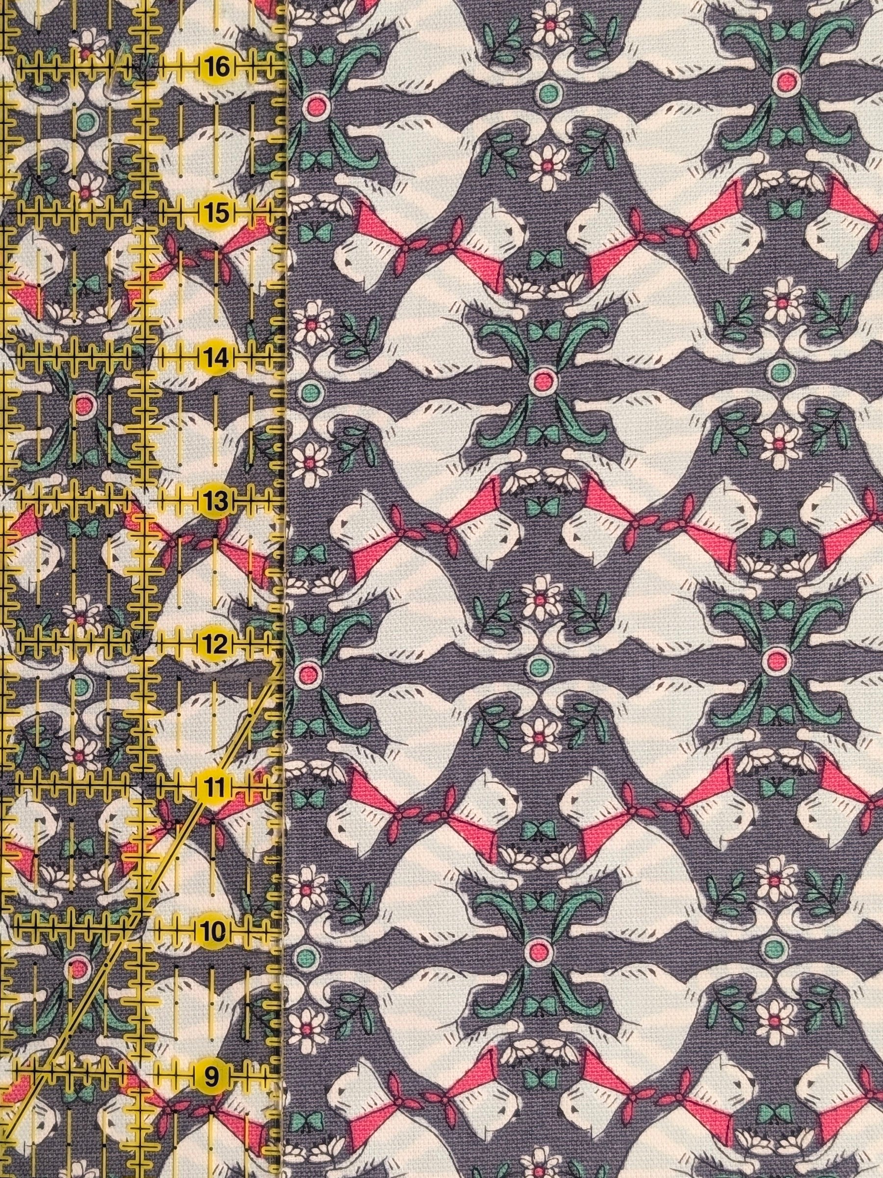 Yuwa - Kaleidoscope Cats Oxford Cotton Fabric - Gray
