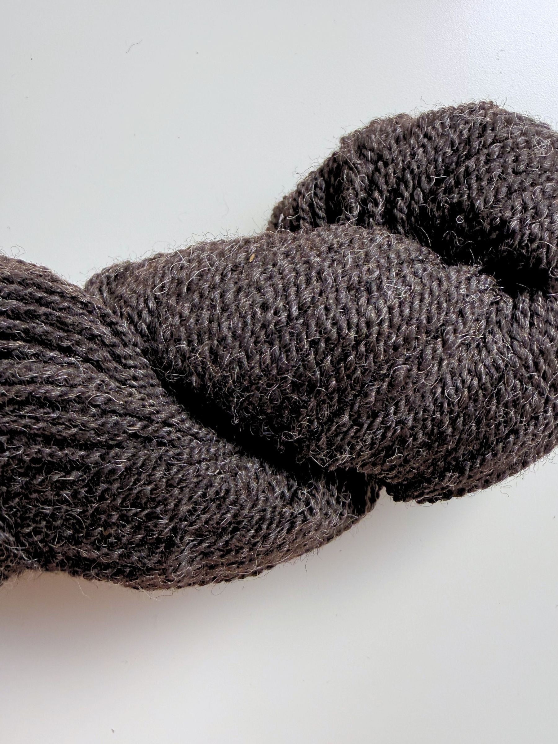 Spoiled Sheep - Suffolk/Finn/Merino Wool Yarn 200yd - Lainie #17 Charcoal Gray