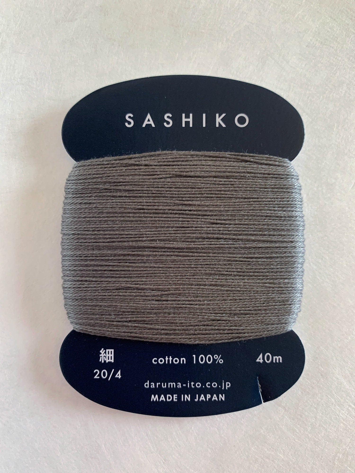 Daruma - Cotton Sashiko Thread 40m Card 20/4 - #229 Nezumi Mouse Gray