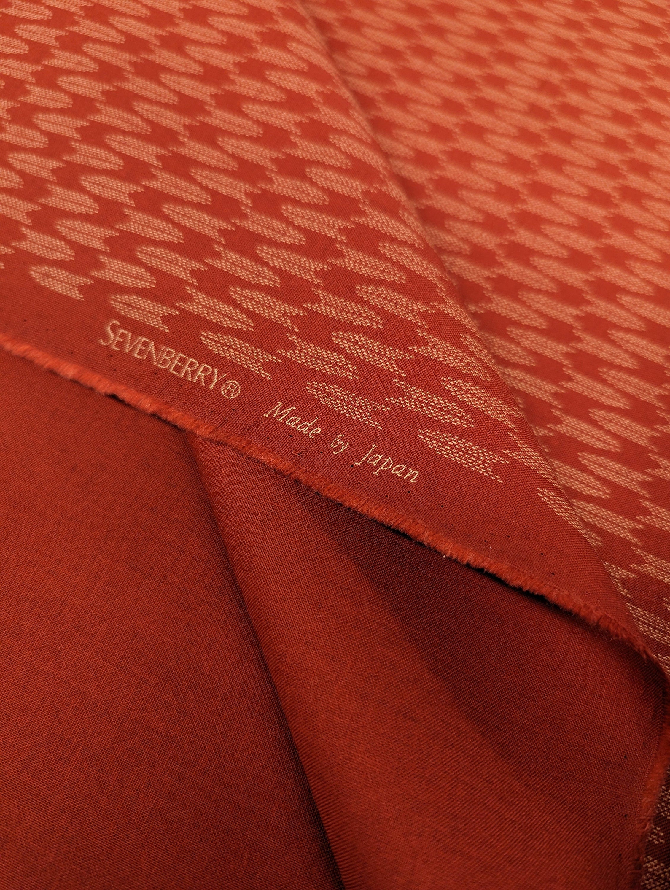Sevenberry Zigzag Yabane arrows Japanese cotton fabric 88222-6-2 red with beige