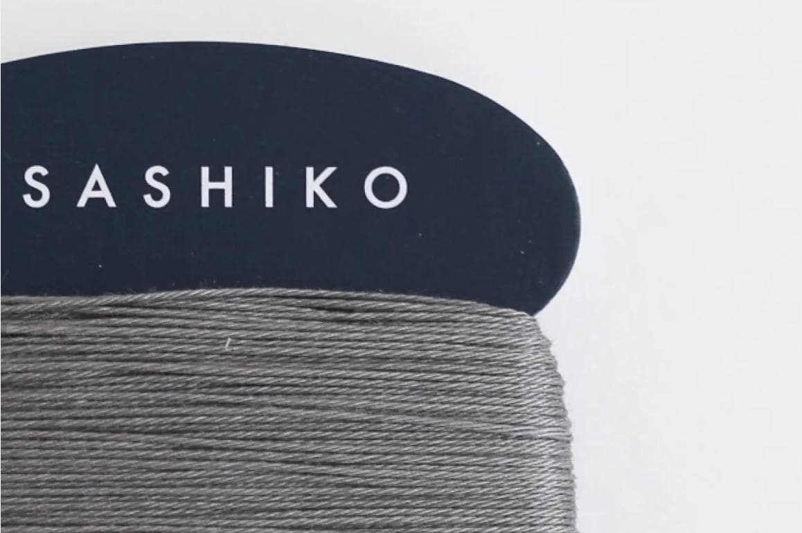 Daruma - Cotton Sashiko Thread 40m Card 20/4 - #229 Nezumi Mouse Gray