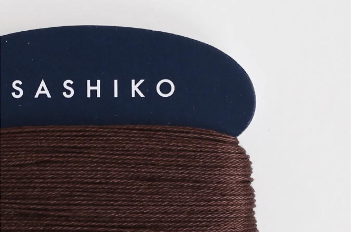 Daruma - Cotton Sashiko Thread 40m Card 20/4 - #218 Koge Cha Dark Brown