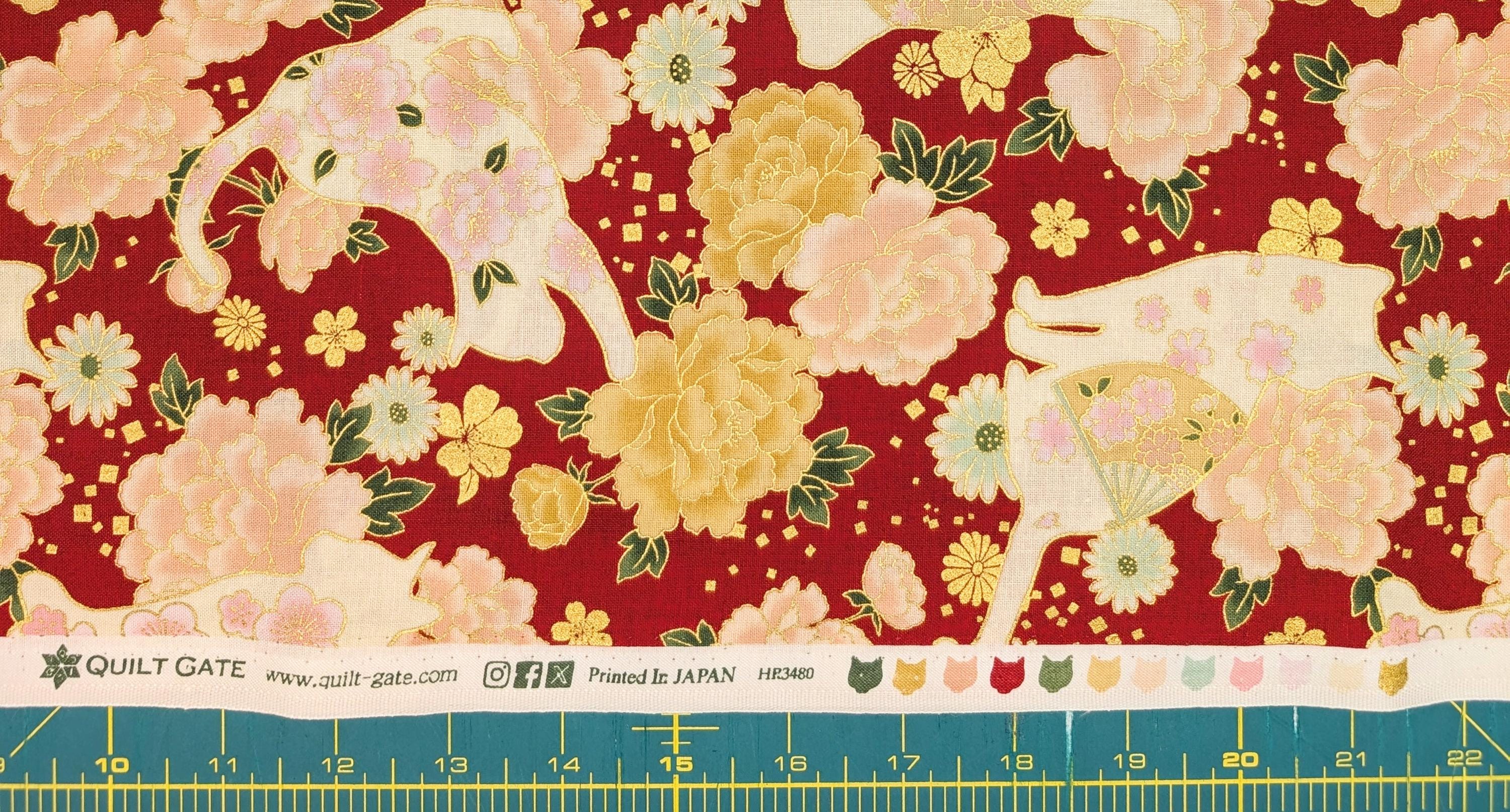NEW Cats and Roses QuiltGate Hyakka Ryoran Japanese cotton fabric HR3480-12 C red