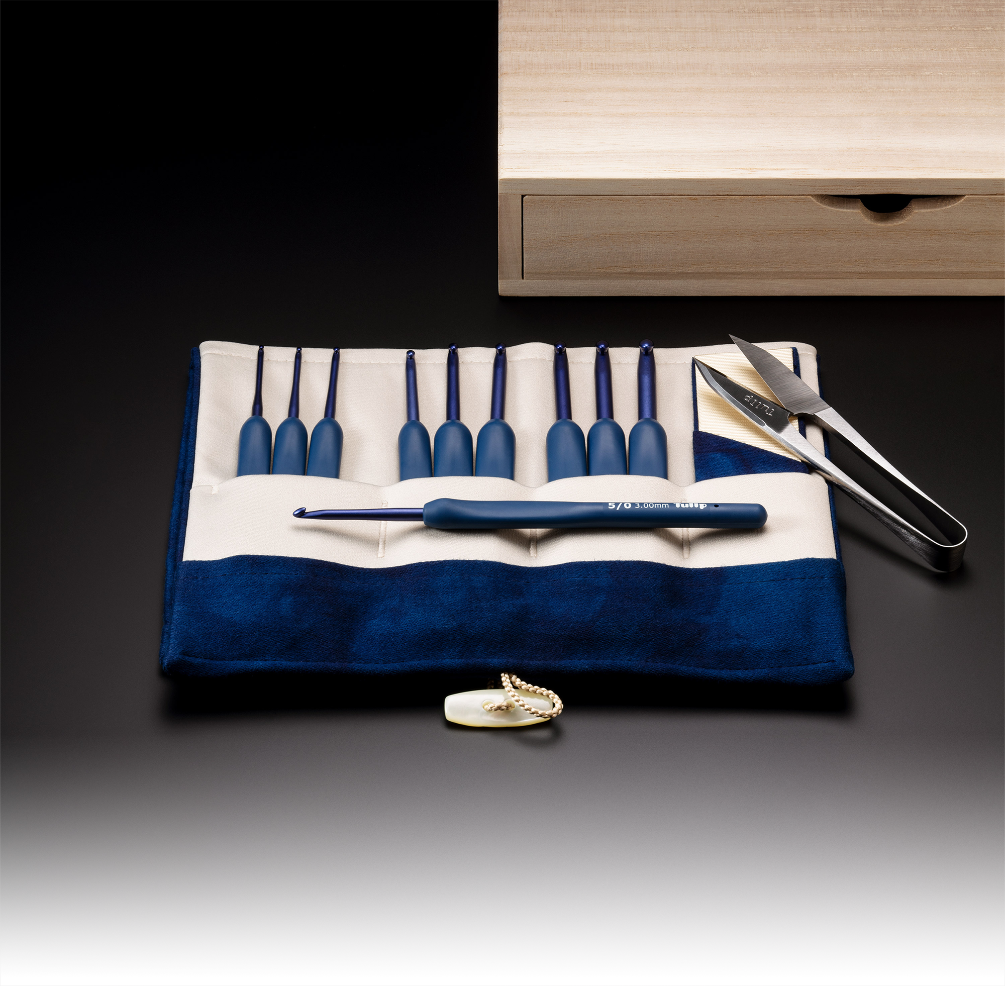 Tulip - "Etimo" Japan Blue Awa-Ai Crochet Hooks Set